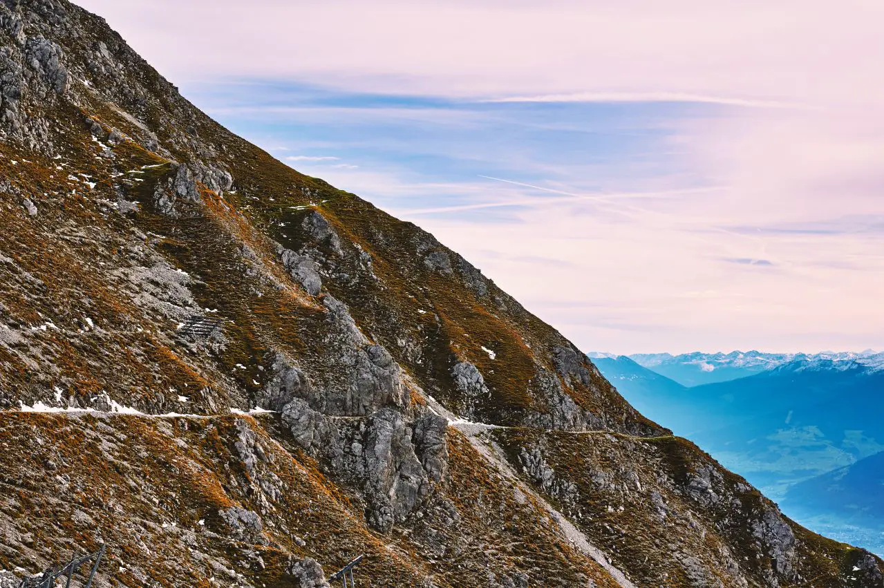 Seegrube mit Wanderweg